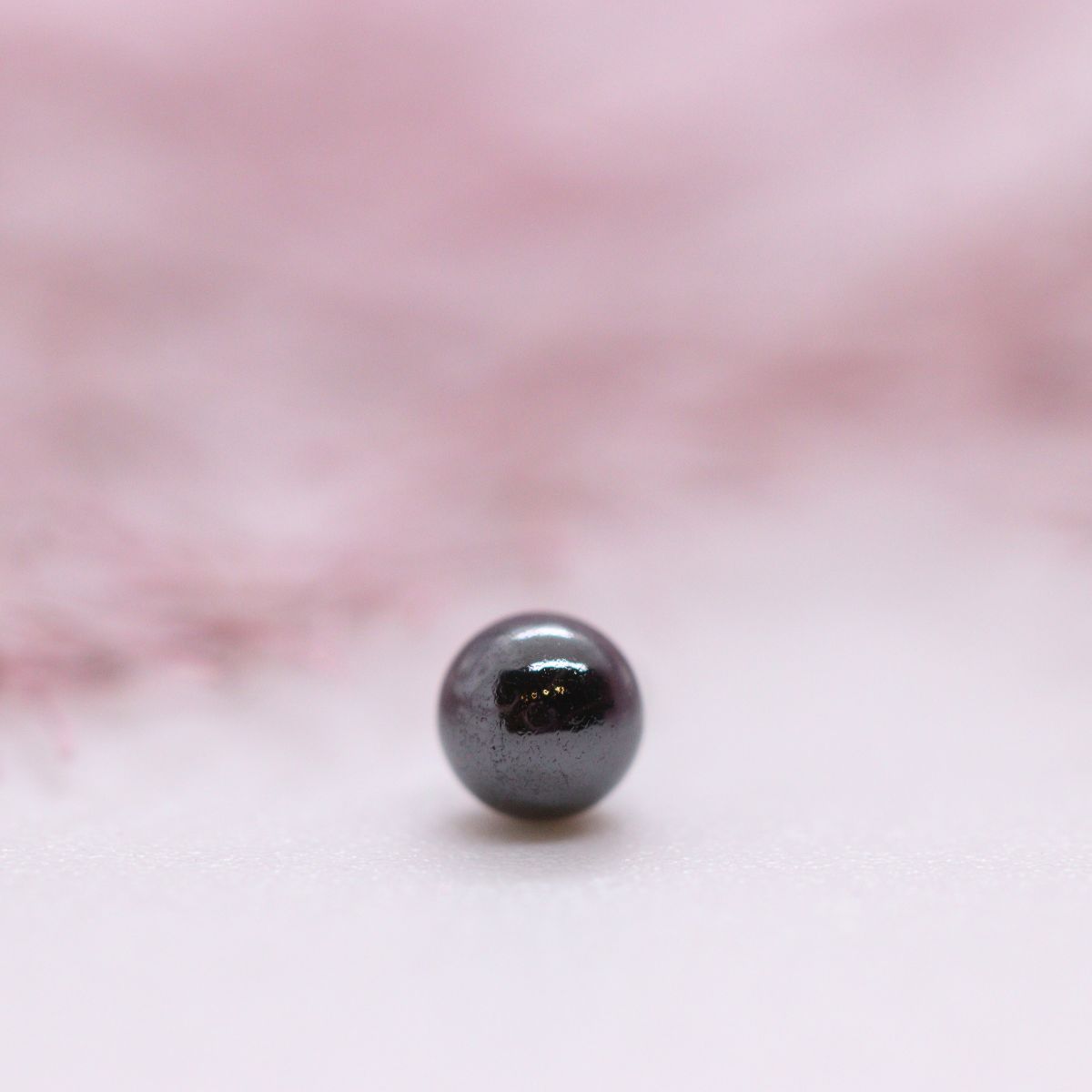 black niobium ball