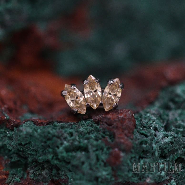 Marquise fan - Fancy Champagne CZ