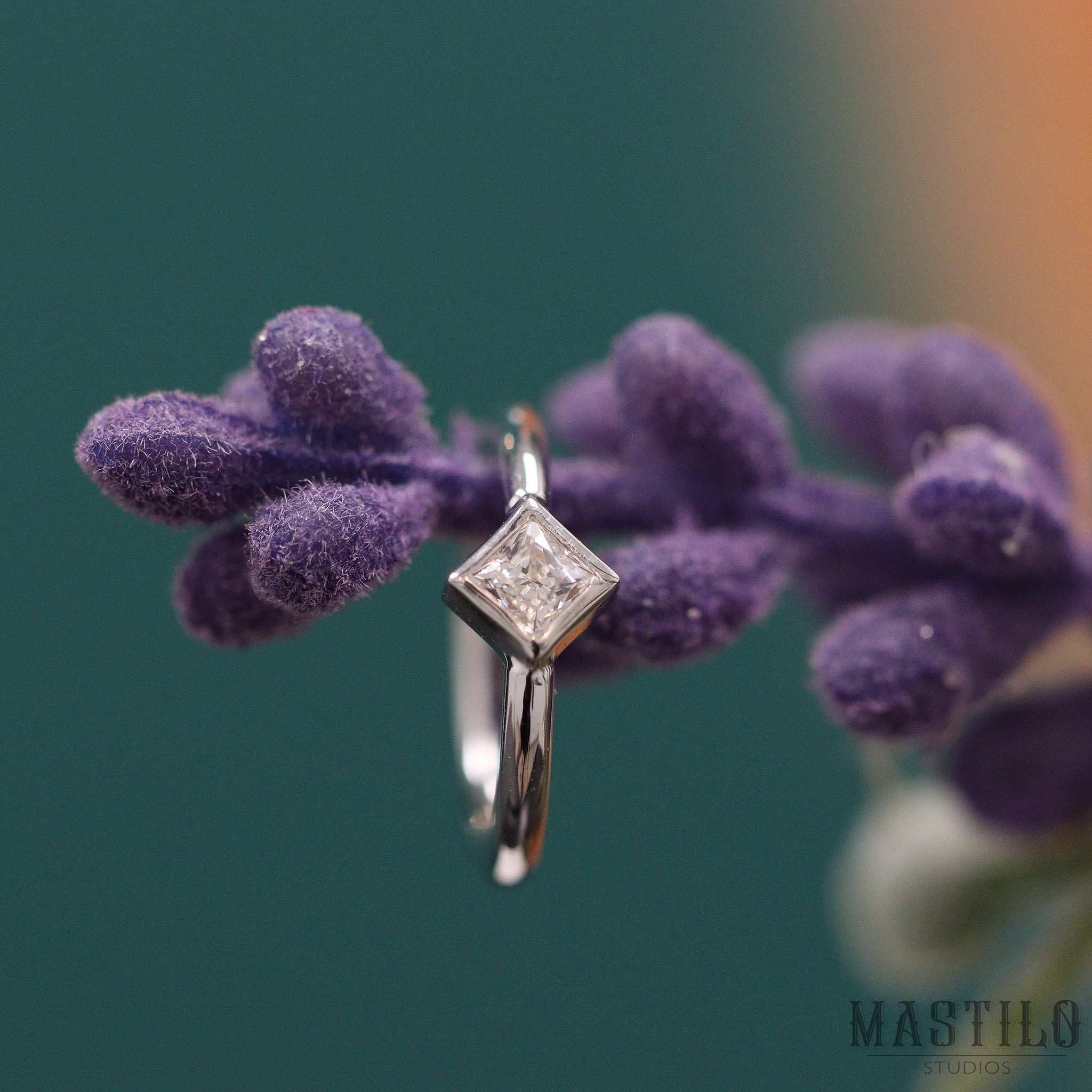 Artemida - white gold