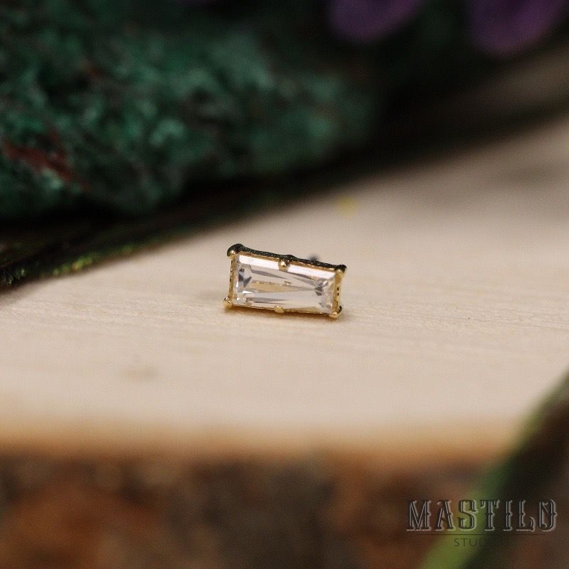 Tapered baguette end - White CZ