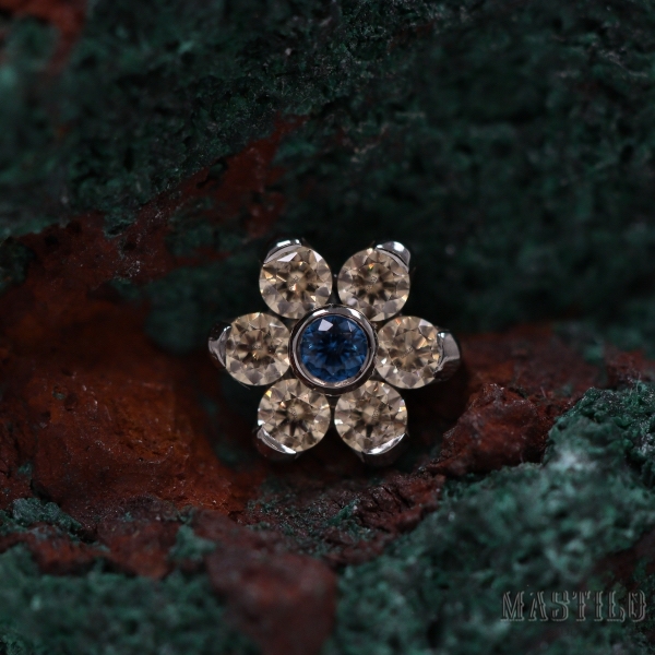 Flower - Champagne & London Blue