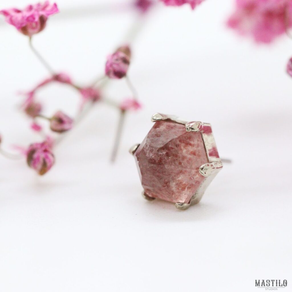 Family Ghost - Rustic Strawberry Quartz - WG