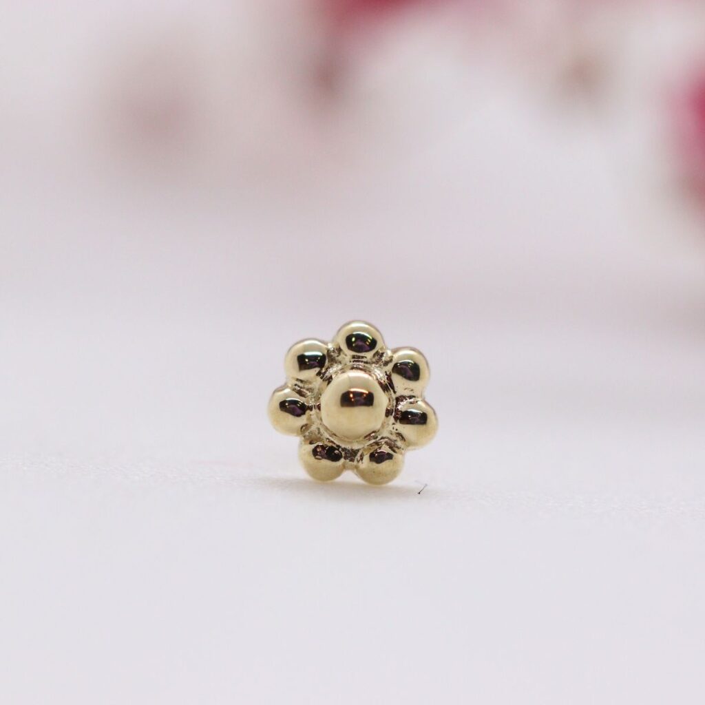 BVLA - 7-bead Flower Cluster - YG