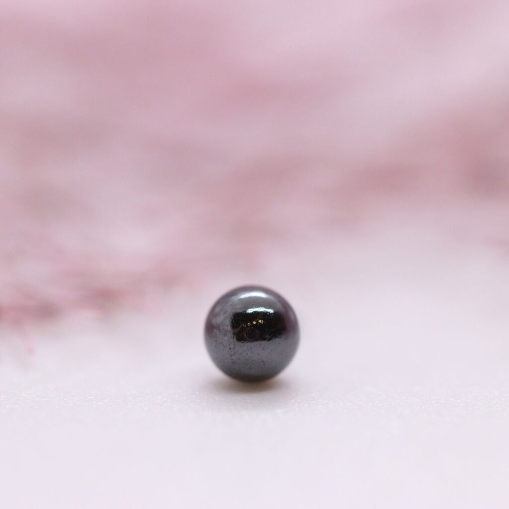 Threadless ball - Black niobium