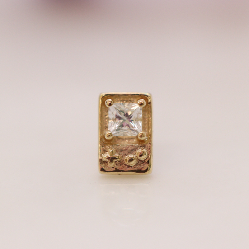 Gamer - White Sapphire - YG
