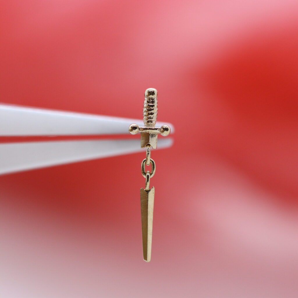 Bitty Needle - YG