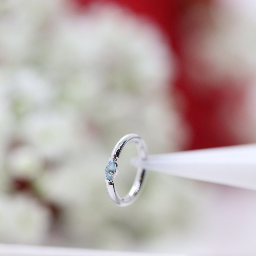 Marquise V Prong seamring - Swiss Topaz